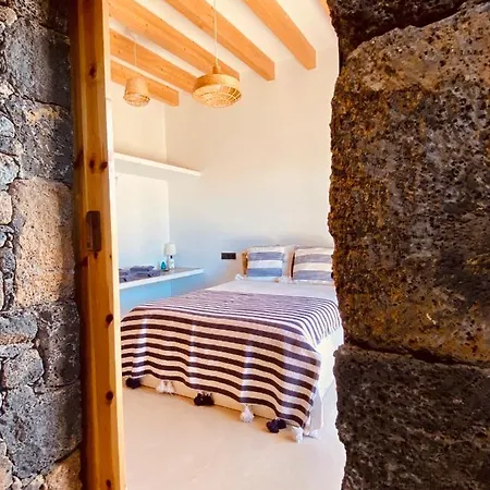 Casa Lajares *